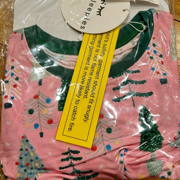 NWT Little Sleepies Pink Christmas Trees PJ Set 5/6 - Picture 3 of 4